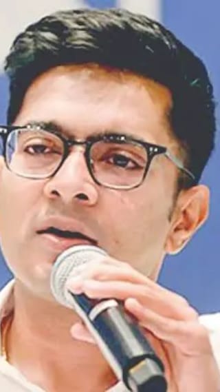 এক কোটি বাংলাদেশি কোথায় গেল?: অভিষেক বন্দ্যোপাধ্যায়