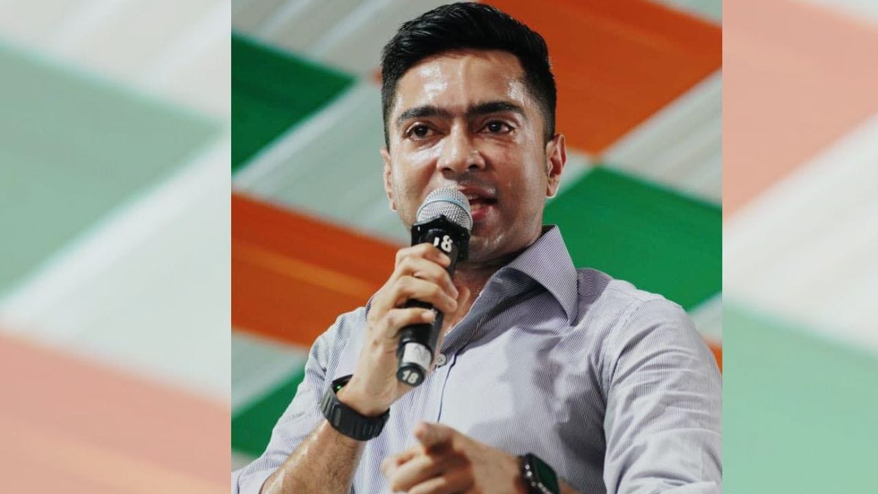 ১০,০০০ জনকে নিয়ে ২৬-এ বৈঠক অভিষেকের