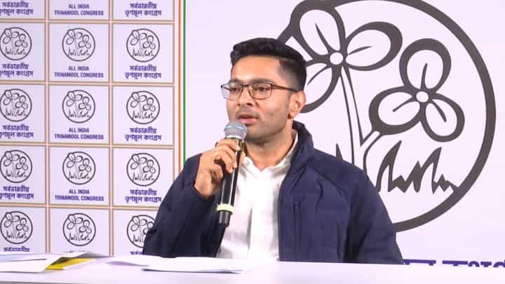 বিজেপির কাজের হিসেব চাইলেন অভিষেক বিজেপির কাজের হিসেব চাইলেন অভিষেক