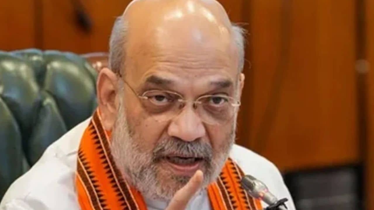 বঙ্গবাসীর ঘায়ে মলম লাগানোর চেষ্টা চলছে, দুর্গা অঙ্গন নিয়ে খোঁচা অমিত শাহর