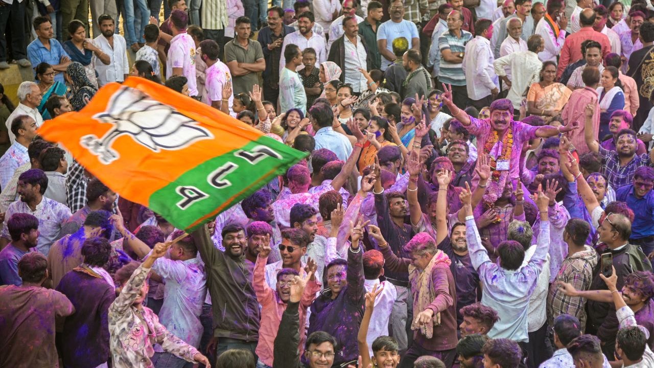 Maharashtra Local Polls: শিবসেনা-এনসিপি-গড়ে ‘দখিনা হাওয়া’, কেরলের মতো মহারাষ্ট্রেরও নজির গড়ল বিজেপি