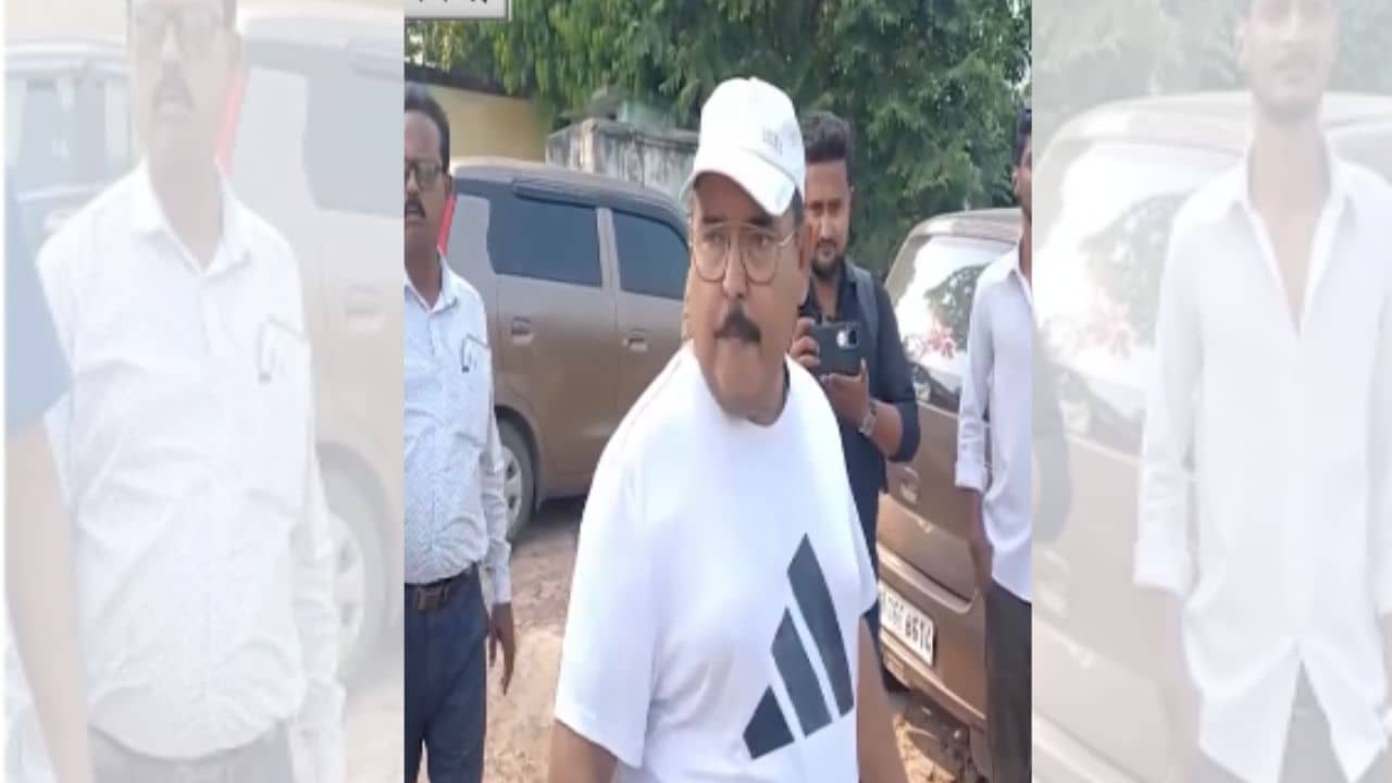 Bangaon Municipality: দীর্ঘ টালবাহানার পর অবশেষে ইস্তফা দিলেন বনগাঁ পুরসভার চেয়ারম্যান গোপাল শেঠ