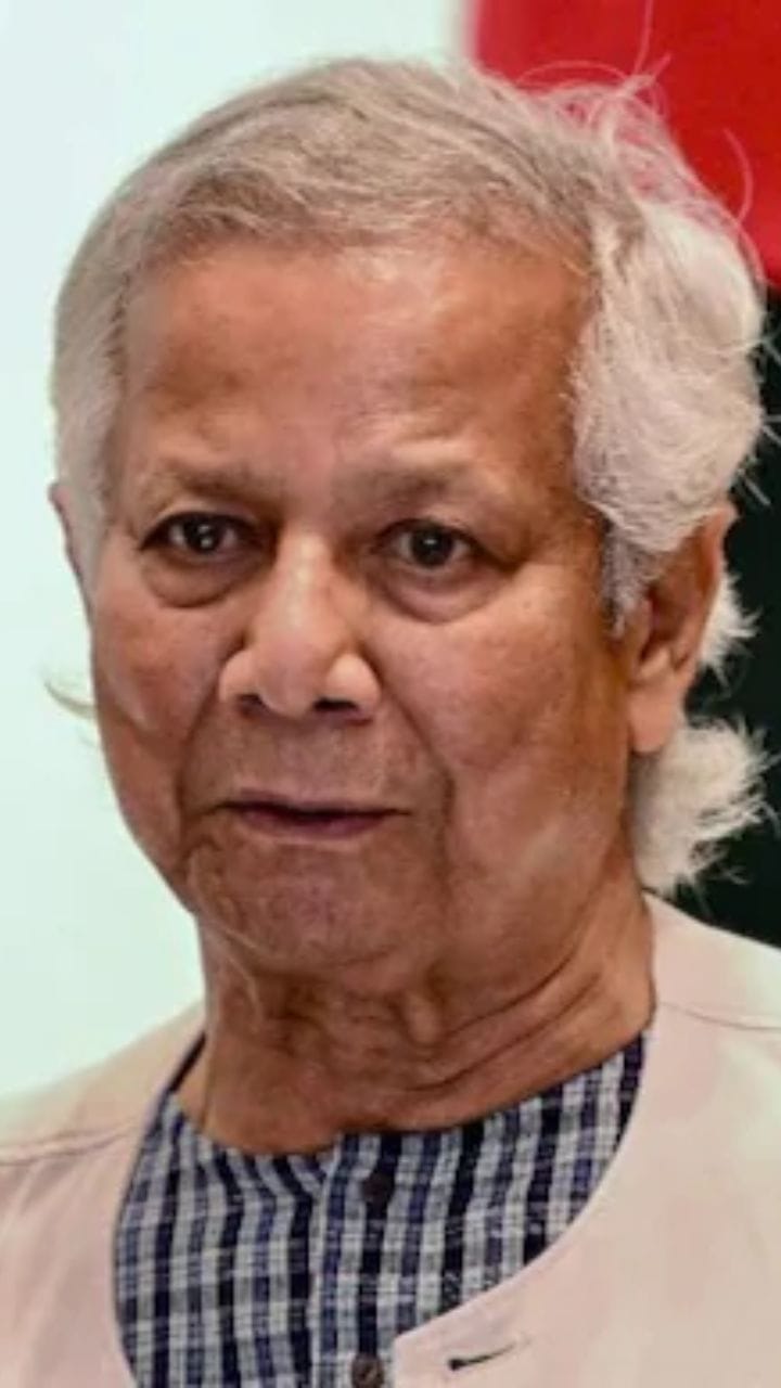 জ্বলছে বাংলাদেশ, কী বললেন ইউনূস?