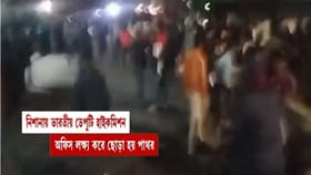 ছোড়া হল ইট-পাটকেল, ওদের নিশানায় ভারতীয় ডেপুটি হাইকমিশনও