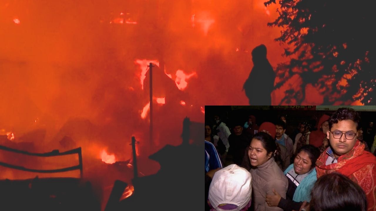 Birati Fire Breaks Out: 'এ তো শ্মশান...', এক রাতে পুড়ে ছাই যদুবাবুর বাজারের শতাধিক দোকান Birati Fire Breaks Out: 'এ তো শ্মশান...', এক রাতে পুড়ে ছাই যদুবাবুর বাজারের শতাধিক দোকান