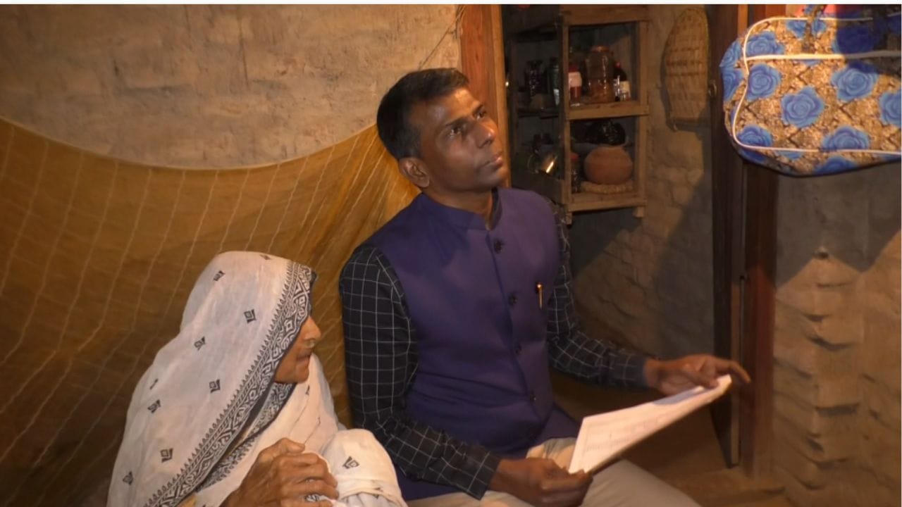 C Murugan Visit Voter House