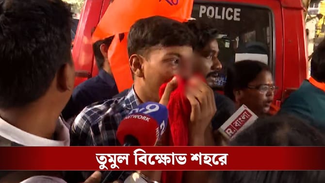 Live: রণক্ষেত্র বেকবাগান, হিন্দু সংগঠনের মিছিলে ঝরল রক্ত
