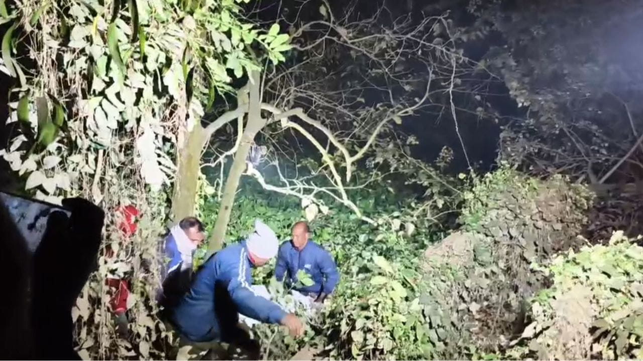 Bhangar: পরপুরুষের সঙ্গে পালিয়েছিল স্ত্রী, ‘খুন’ করে খালে দেহ ফেলল স্বামী