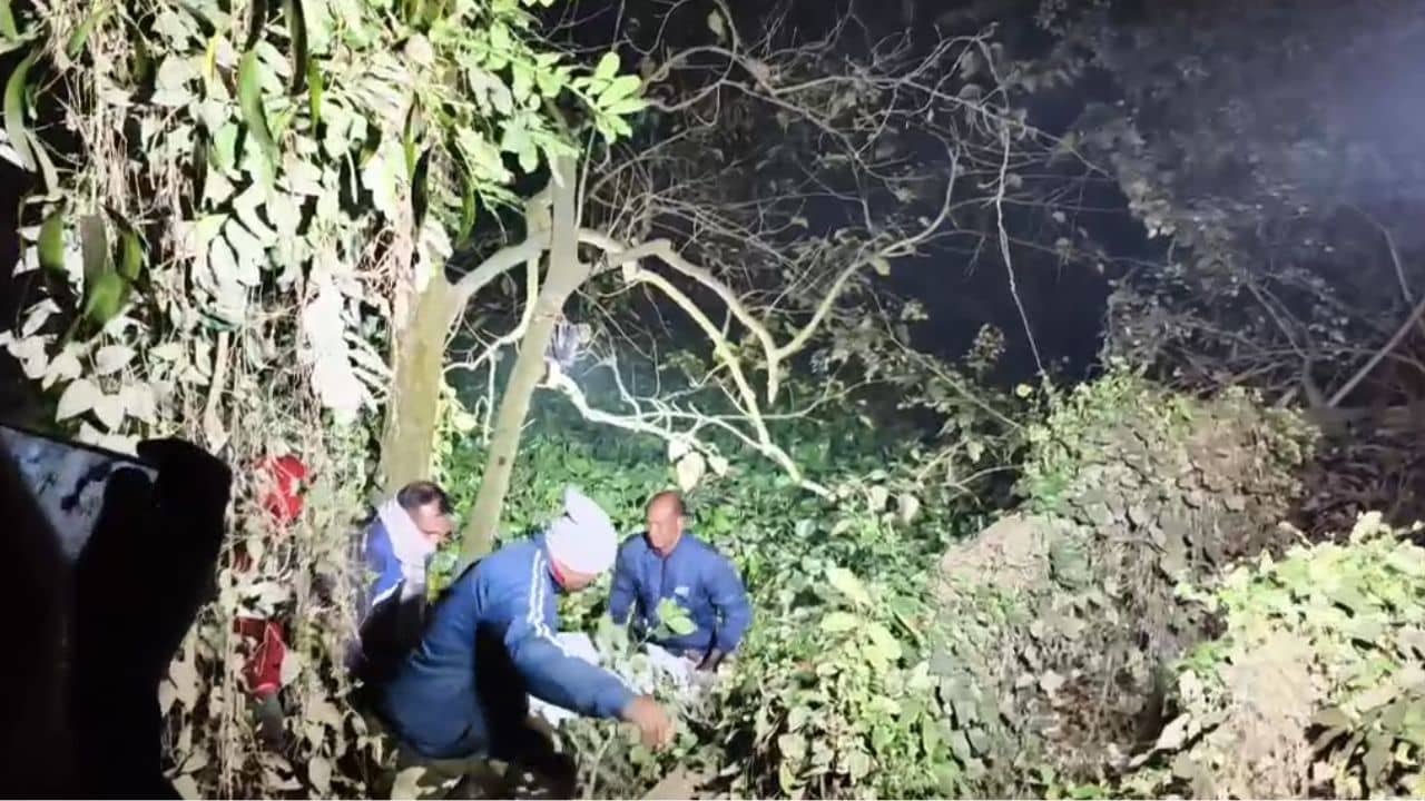 Bhangar: পরপুরুষের সঙ্গে পালিয়েছিল স্ত্রী, খুন করে খালে দেহ ফেলল স্বামী