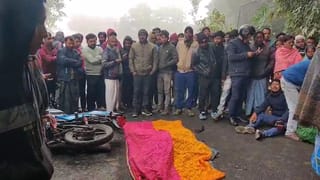 Road Accident: ৭০ কিলোমিটার পথ বাইকে পারি দেওয়াই কাল? পরীক্ষার্থীকে পিষে দিল ১০ ট্রাক