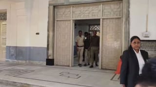 Jalpaiguri: নাবালিকাকে ধর্ষণ করে তারপর গর্ভবতী করে দিয়েছিল, প্রৌঢ়কে কড়া শাস্তি দিল কোর্ট