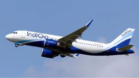 কলকাতা বিমানবন্দর থেকে উড়ানের পরই বিমানের নাকে ধাক্কা পাখির, তারপর...