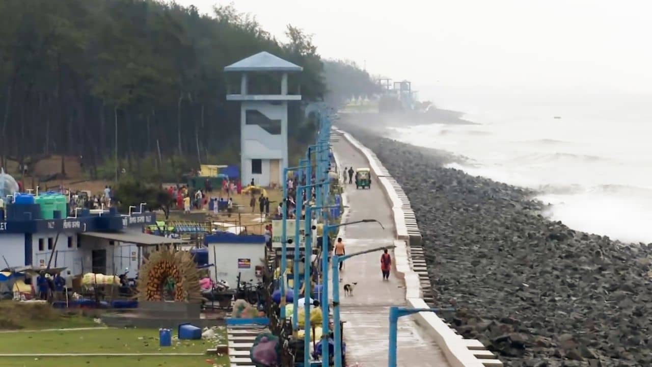 Digha: এমএলএ-কে মাসোহারা নিয়ে হোটেল চলে, দিঘার সৈকত নিয়ে বিস্ফোরক অভিযোগ