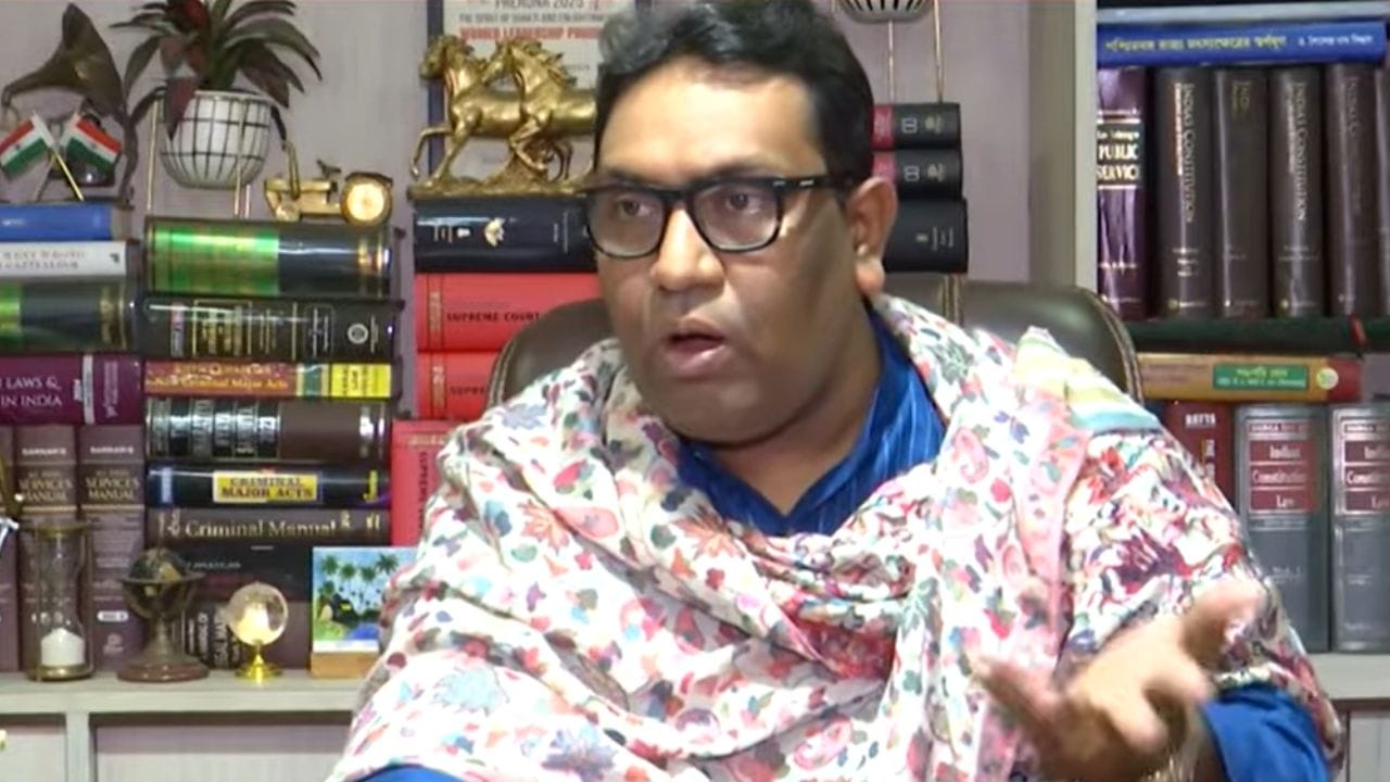 ১০ নম্বর দেওয়া যাবে তো? SSC মামলা নিয়ে যা বললেন আইনজীবী ফিরদৌস