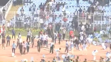 Messi Tour Kolkata: ভাঙা চেয়ার, ছেঁড়া কার্পেট ছড়ানো, ১৪ বছর আগে এই মাঠেই...