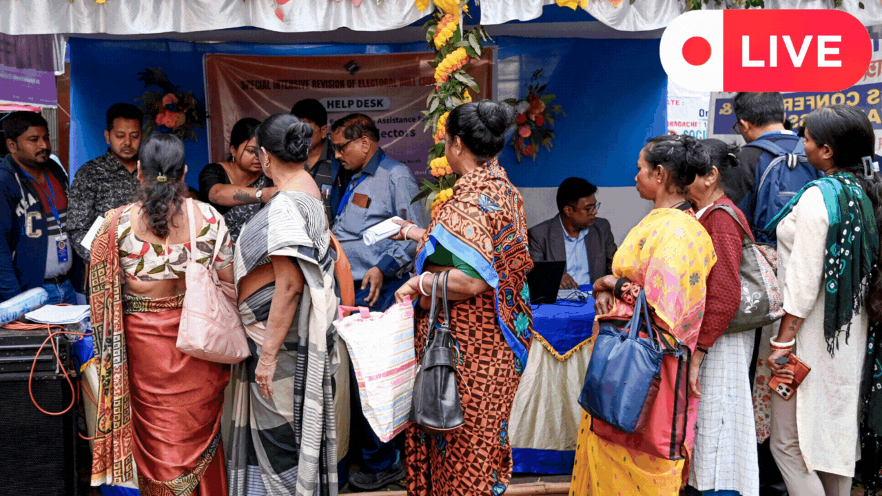 West Bengal News Today Live: শনিবার থেকে শুনানি, তার আগেই একগুচ্ছ বাংলাদেশিকে ভোটার লিস্ট থেকে বাদ দেওয়ার নির্দেশ