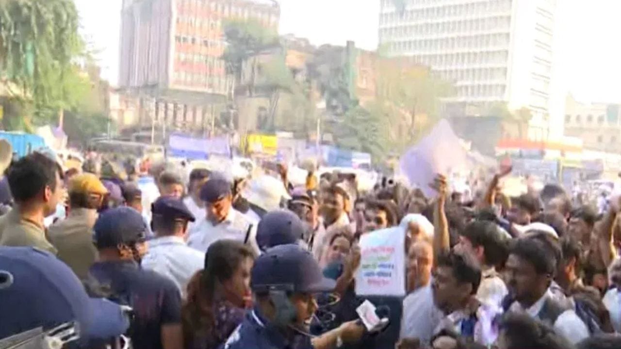 Group C, Group D নিয়োগ নিয়ে বড় নির্দেশ শীর্ষ আদালতের Group C, Group D নিয়োগ নিয়ে বড় নির্দেশ শীর্ষ আদালতের