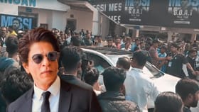 গাড়িতে আটকে রইলেন, যুবভারতীতে ঢুকতেই পারলেন না শাহরুখ