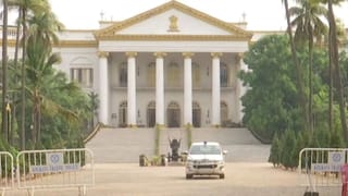 Lok Bhavan: লোকভবনের দক্ষিণ পশ্চিম গেটের নাম বদল রাজ্যপালের, কার নামে করলেন?