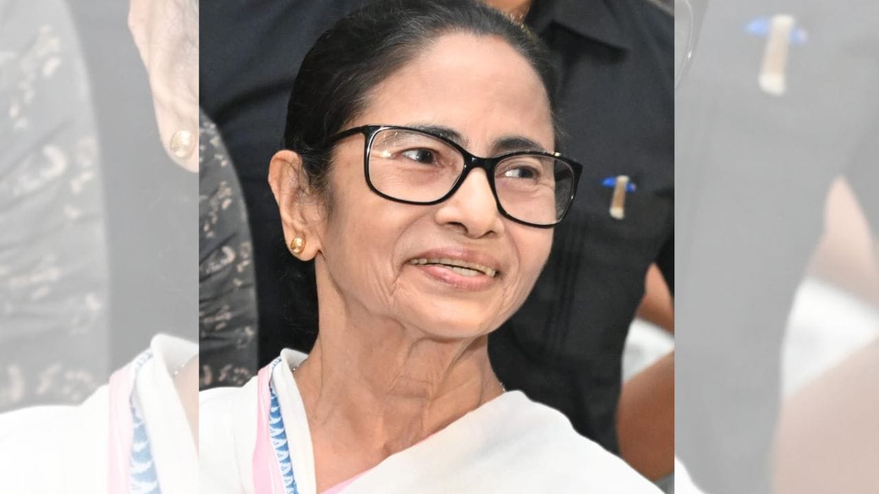 ‘এত ভয় পেলে চলবে না’, পুলিশকে পাঠ দিলেন মমতা