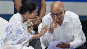 বছর শেষেই মেয়াদ শেষ! রাজ‍্যের পরবর্তী মুখ‍্যসচিব কে হতে চলেছেন?