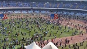 মেসিকে দেখতে না পেয়ে যুবভারতীতে তাণ্ডব, উপড়ে ফেলল চেয়ার