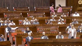 শহিদ-স্মরণে নেই কোনও পূর্ণমন্ত্রী! শুরুর আগেই মুলতুবি অধিবেশন