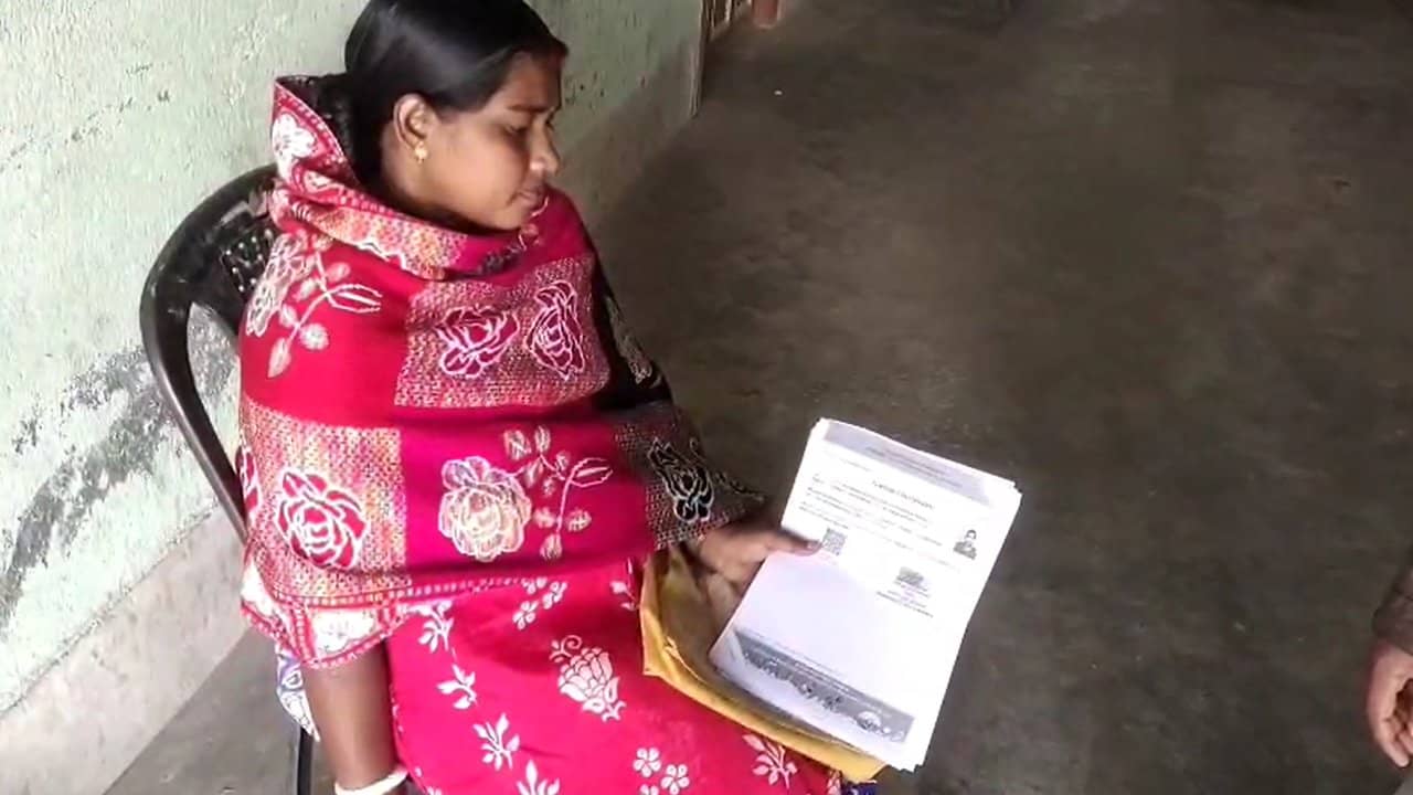 Paschim Medinipur: ডেলিভারির ডেটের দিনই শুনানি কেন্দ্রে গর্ভবতী তরুণী! দেখা মাত্রই…