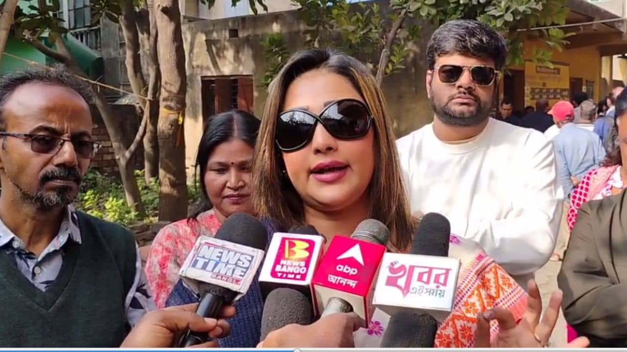 Baranagar: সব ঠিক আছে তো?, শুনানি কেমন হচ্ছে? দেখতে ছুটলেন সায়ন্তিকা