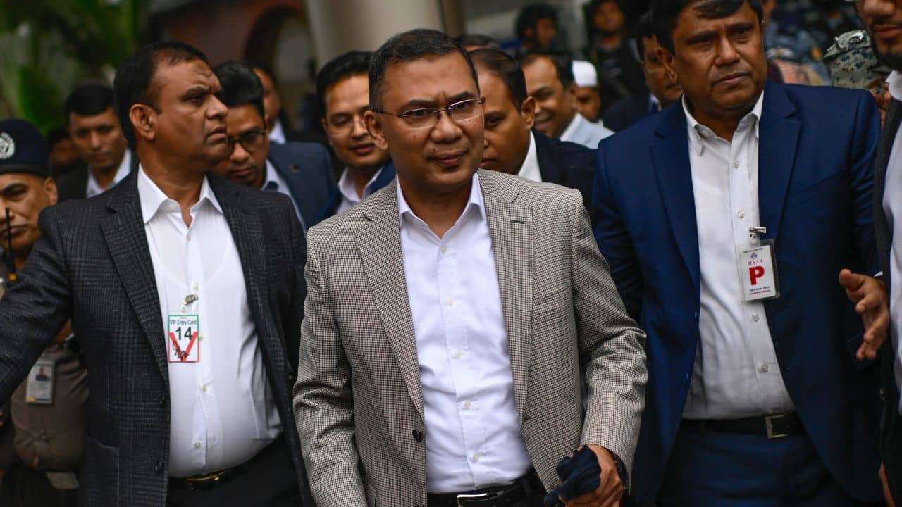 Bangladesh Update: হাসিনাকে ক্ষমতাচ্যুত করা যোদ্ধাদের দায়িত্ব নেবে বাংলাদেশ, প্রতিশ্রুতি খালেদা-পুত্রের