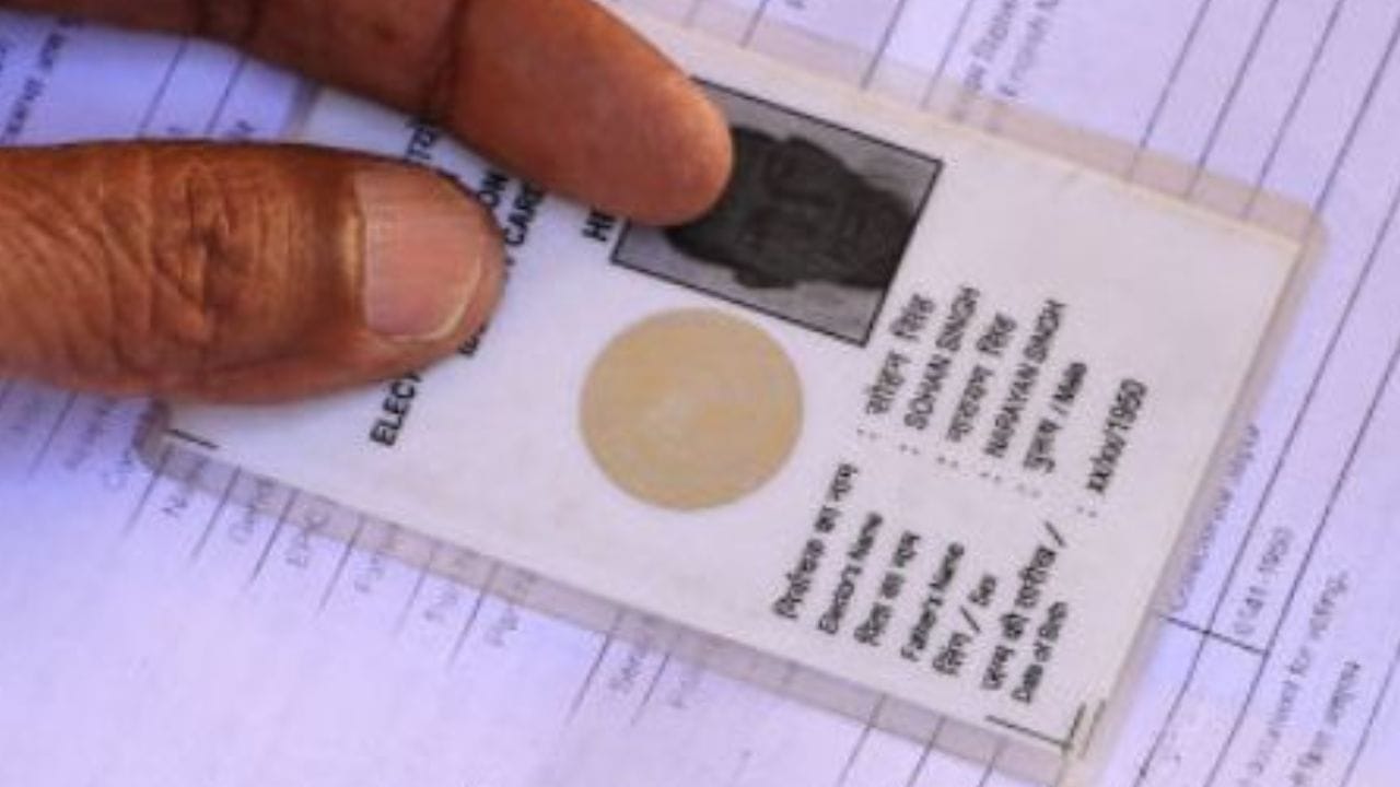 Election Commission: ধৃত বাংলাদেশিদের নাম বাদের নির্দেশ, CEO দফতরে চিঠি ফরেনার্স অফিসের Election Commission: ধৃত বাংলাদেশিদের নাম বাদের নির্দেশ, CEO দফতরে চিঠি ফরেনার্স অফিসের