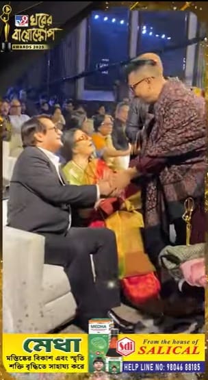 বিশেষ মুহূর্তে ফ্রেমবন্দি রঞ্জিত মল্লিক