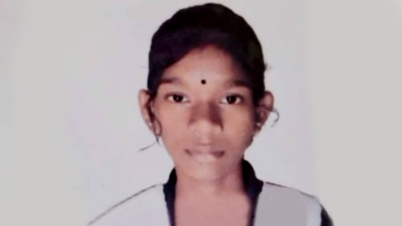 Suicide: মা বকেছিল পড়াশোনা নিয়ে, অভিমানে আত্মহত্যা ছাত্রীর