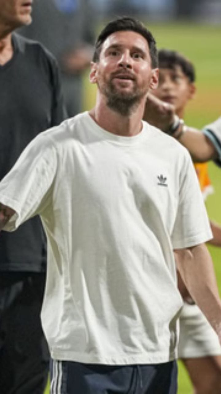 বাবরি মসজিদের অনুষ্ঠানে পুলিশ, মেসির অনুষ্ঠানে কেন ছিল না?