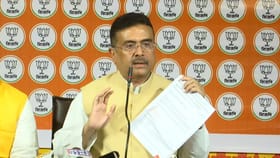 সাধুসন্তদের নিয়ে বাংলাদেশের দূতাবাসে যাচ্ছেন শুভেন্দু, রয়েছে 'মিটিং'