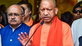 বাংলা থেকে যেন 'বাংলাদেশি' ঢুকে না পড়ে! কড়া নির্দেশ যোগীর