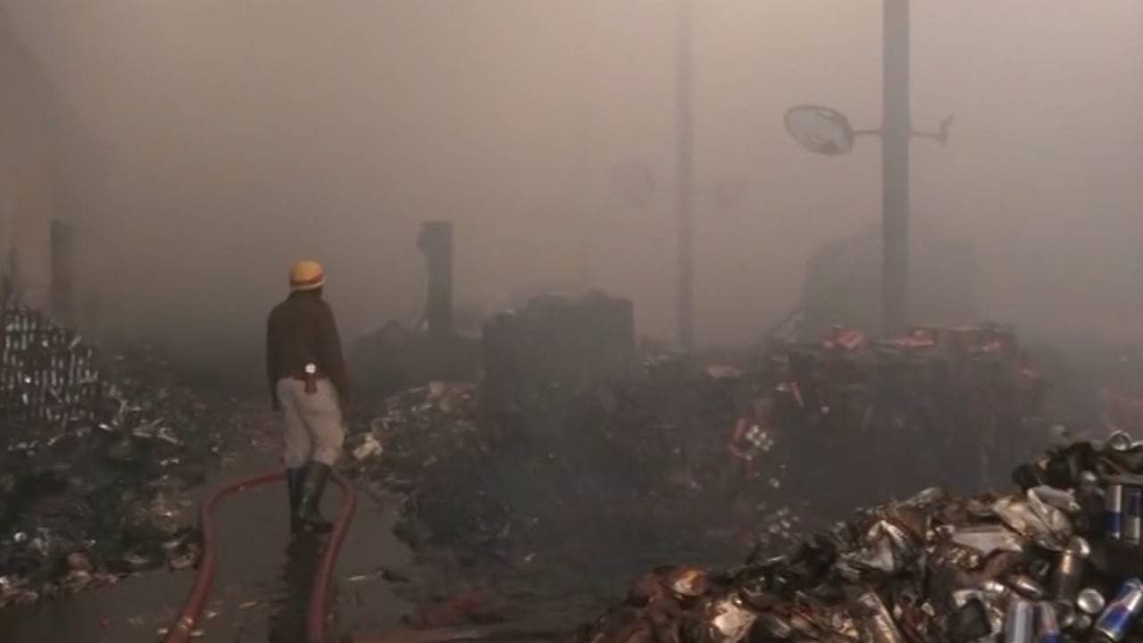 Anandapur Fire Incident: জ্বলন্ত কারখানায় খোঁজ নেই ১৩ কর্মীর, মৃত তিন! কী চলছে আনন্দপুরে?