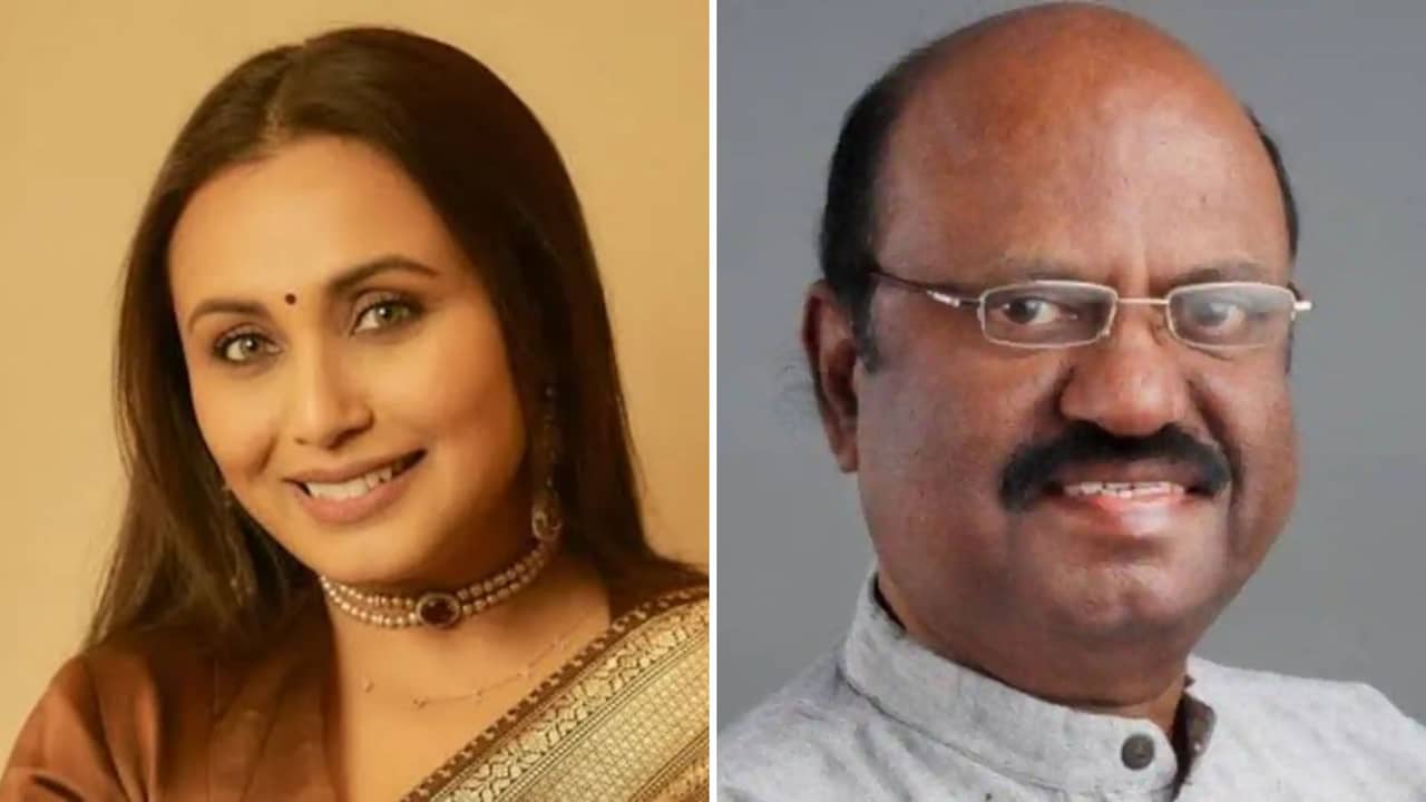 রানি মুখোপাধ্যায়কে অ্যাওয়ার্ড দিচ্ছেন বাংলার রাজ্যপাল