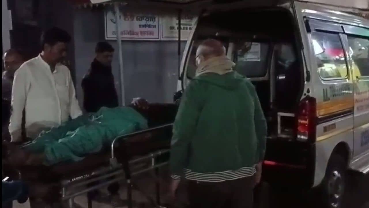 Serampore: দিলীপের সভার পরই তুমুল গণ্ডগোল, দলের কর্মীদেরই পেটালেন বিজেপির লোকজন