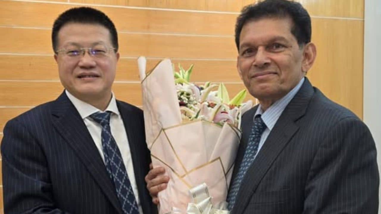 Chinese Envoy in Dhaka: যমুনায় তিস্তাপাড়ের স্বপ্ন, ভারতের প্রস্তাবকে এড়িয়ে শিয়ের টাকা ঘর বানাবেন ইউনূস?