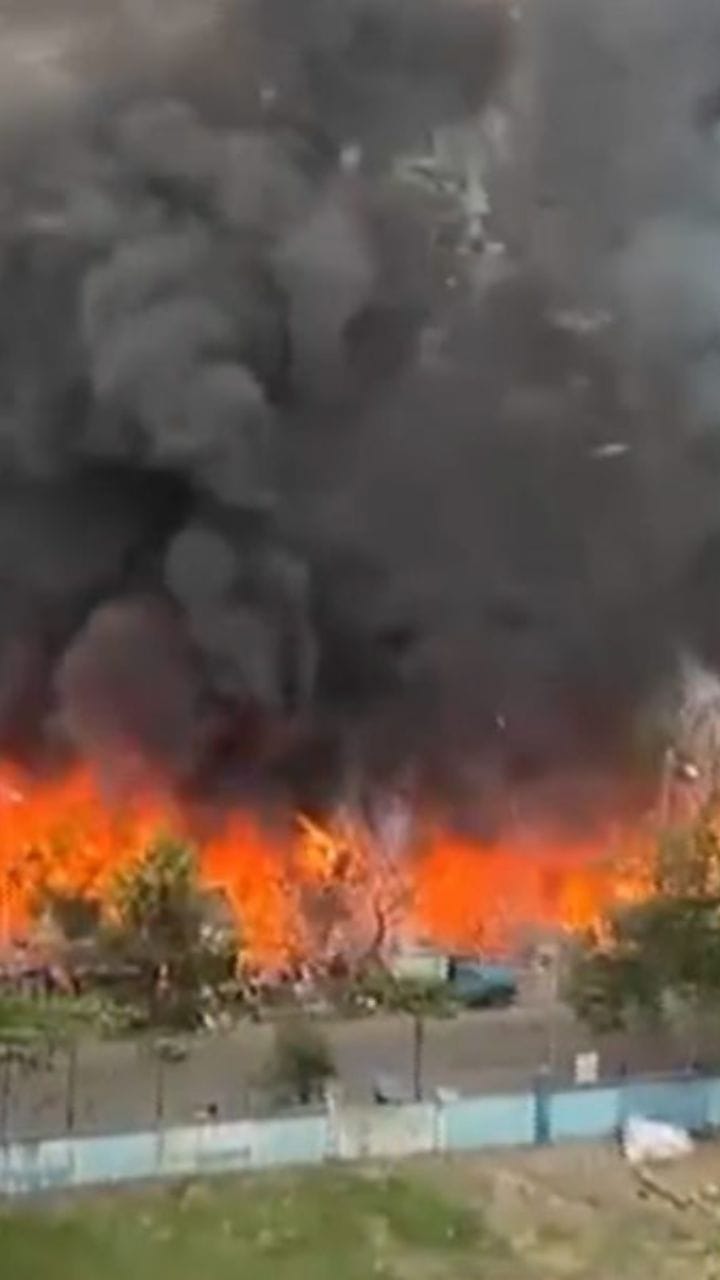 আনন্দপুর অগ্নিকাণ্ডে কেন ব্যবহার করা হল না দমকলের বিশেষ রোবট?