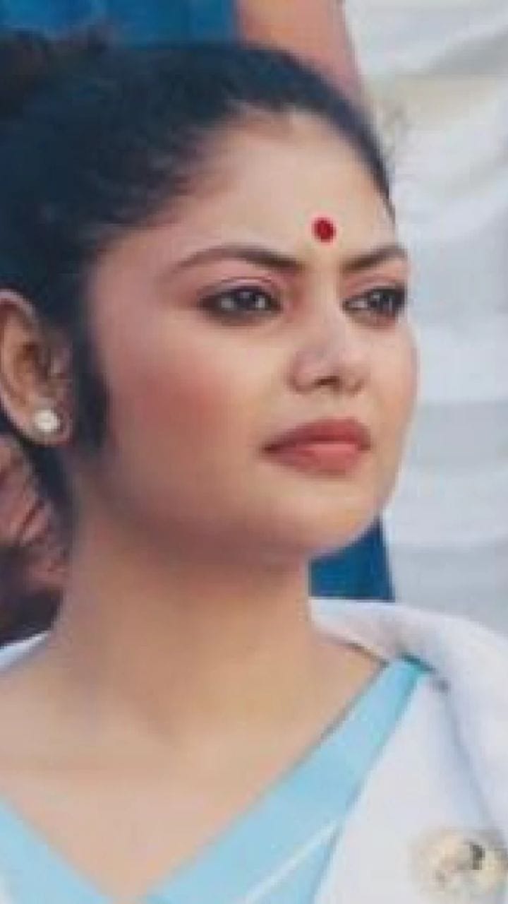 আনন্দপুরে অগ্নিকাণ্ড, কী বললেন সায়নী?