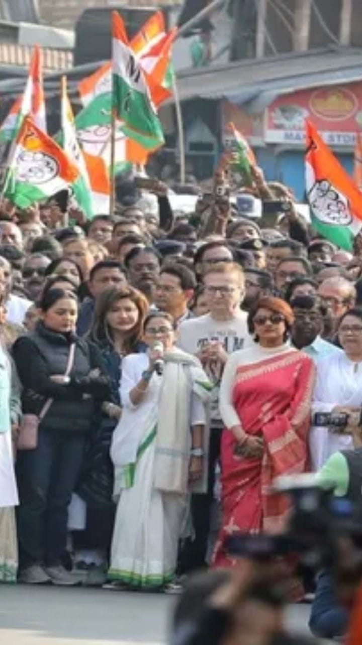 I-PAC অফিসে ED, প্রতিবাদে কলকাতার রাজপথে মমতা, কে কে সঙ্গে ছিলেন?