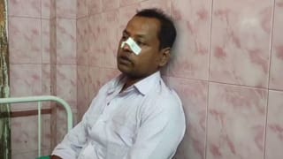 Hooghly: রাস্তায় ছাত্র VS পশু চিকিৎসক! ভর দুপুরে এমন চলল মারপিট যে ঘোল খেল পুলিশও