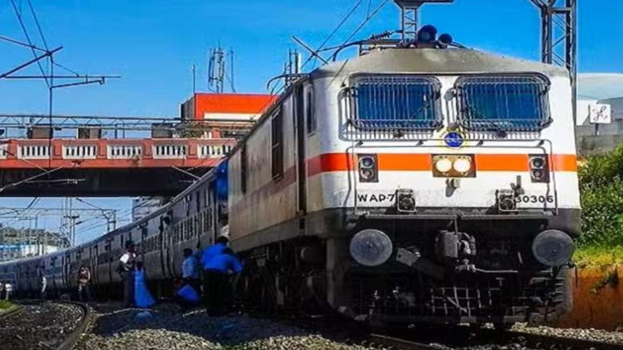 Indian Railways: কলকাতা থেকে দিল্লি ঘুরে যান জয়পুর, লাগবে একটাই টিকিট! রেলের এই ফিচার্স সম্পর্কে জানেন?