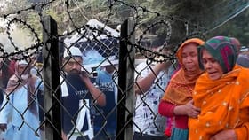 কাঁটাতারের এপারে বাবার নিথর দেহ, চোখে জল নিয়ে ওপার থেকে দেখল মেয়ে