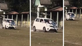 গাড়ির বনেটে শুয়ে দেখাচ্ছিলেন স্টান্টবাজি, রোমিওর যা অবস্থা হল...