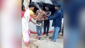 'বল তুই কে?' 'ভূত' তাড়াতে আগুনের ছ্যাঁকা, নৃশংসতার ভিডিয়ো ভাইরাল