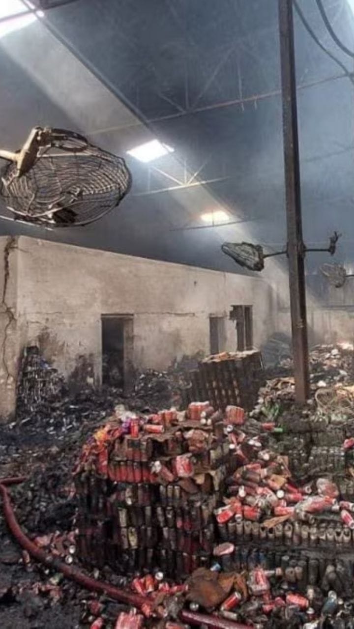 পুড়ে ছাই সম্পূর্ণ গোডাউন, উদ্ধার ২৫ টি দেহাংশ