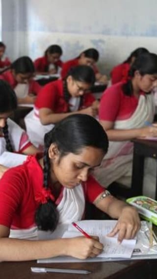 পরশু থেকেই মাধ্যমিক নেই পর্যাপ্ত শিক্ষক?